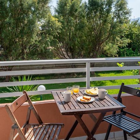 Jonathan Studio Apartments Tigaki Екстериор снимка