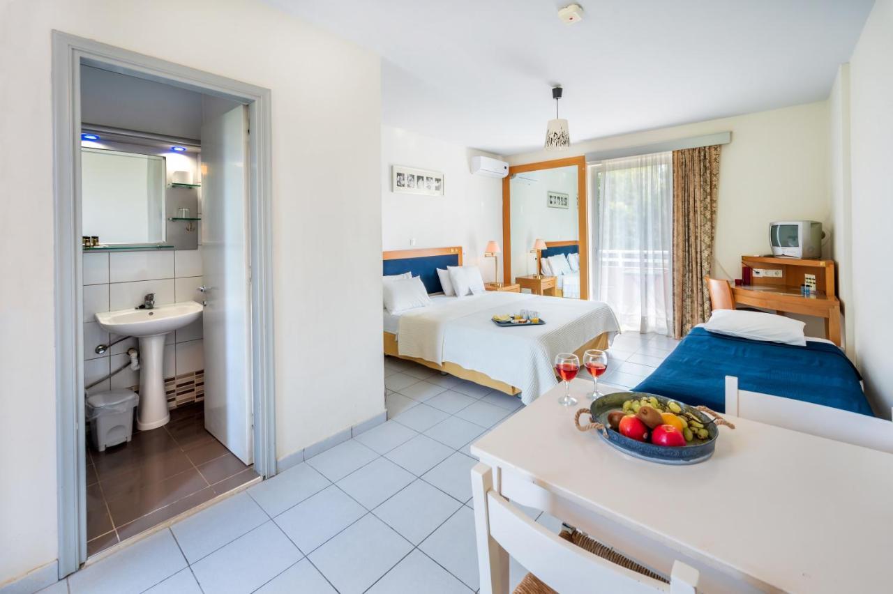 Jonathan Studio Apartments Tigaki Екстериор снимка