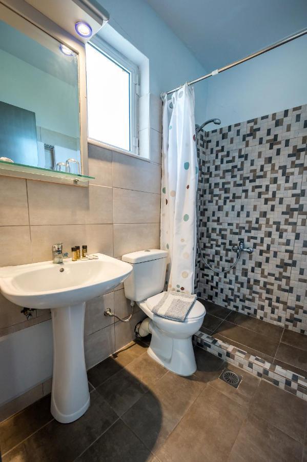 Jonathan Studio Apartments Tigaki Екстериор снимка