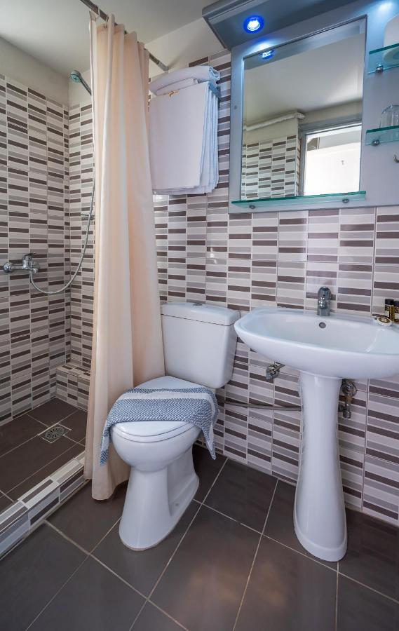 Jonathan Studio Apartments Tigaki Екстериор снимка