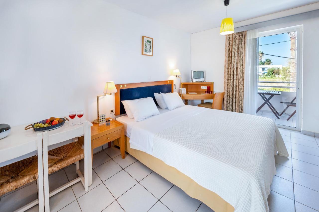 Jonathan Studio Apartments Tigaki Екстериор снимка