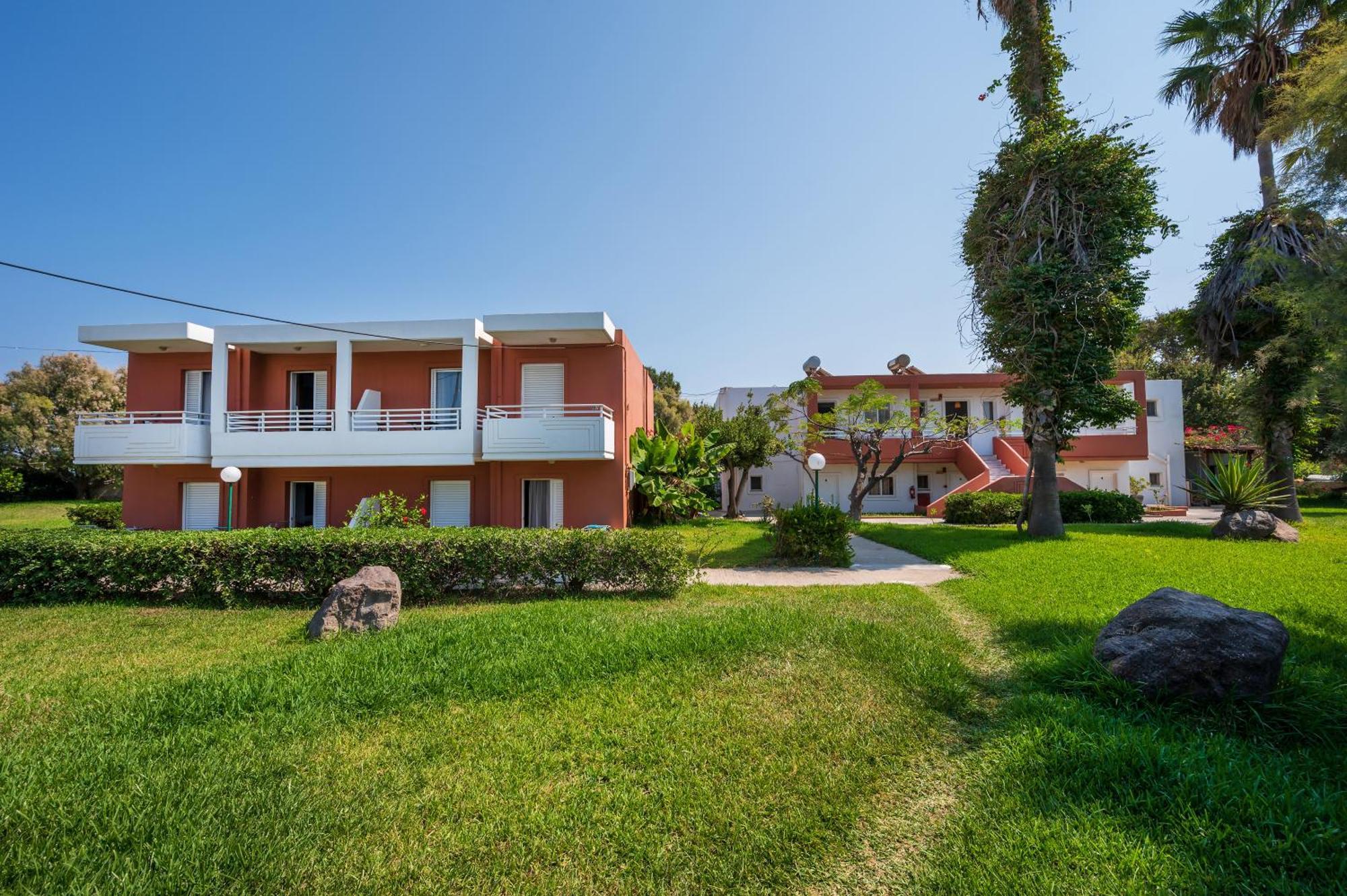 Jonathan Studio Apartments Tigaki Екстериор снимка